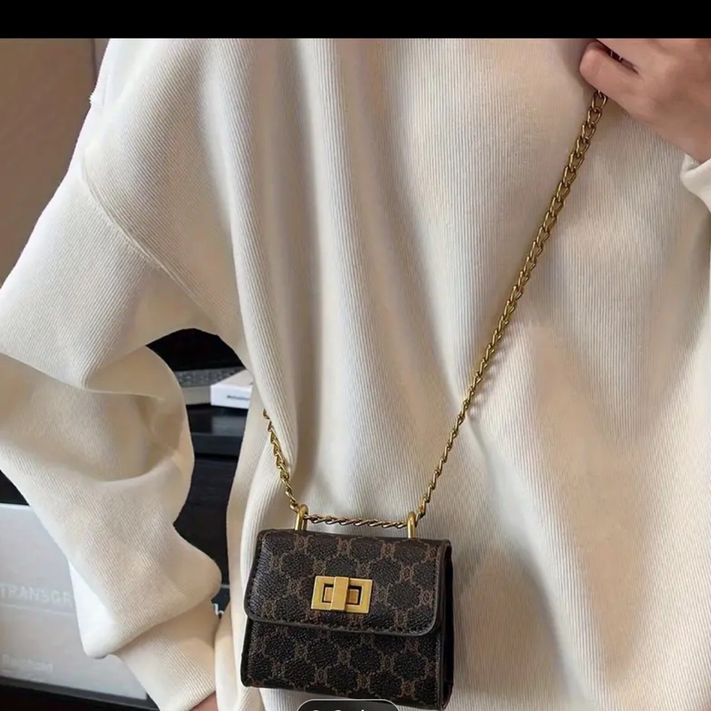 NWOT Petite Vintage Square Crossbody Bag Chain Wallet, One Size